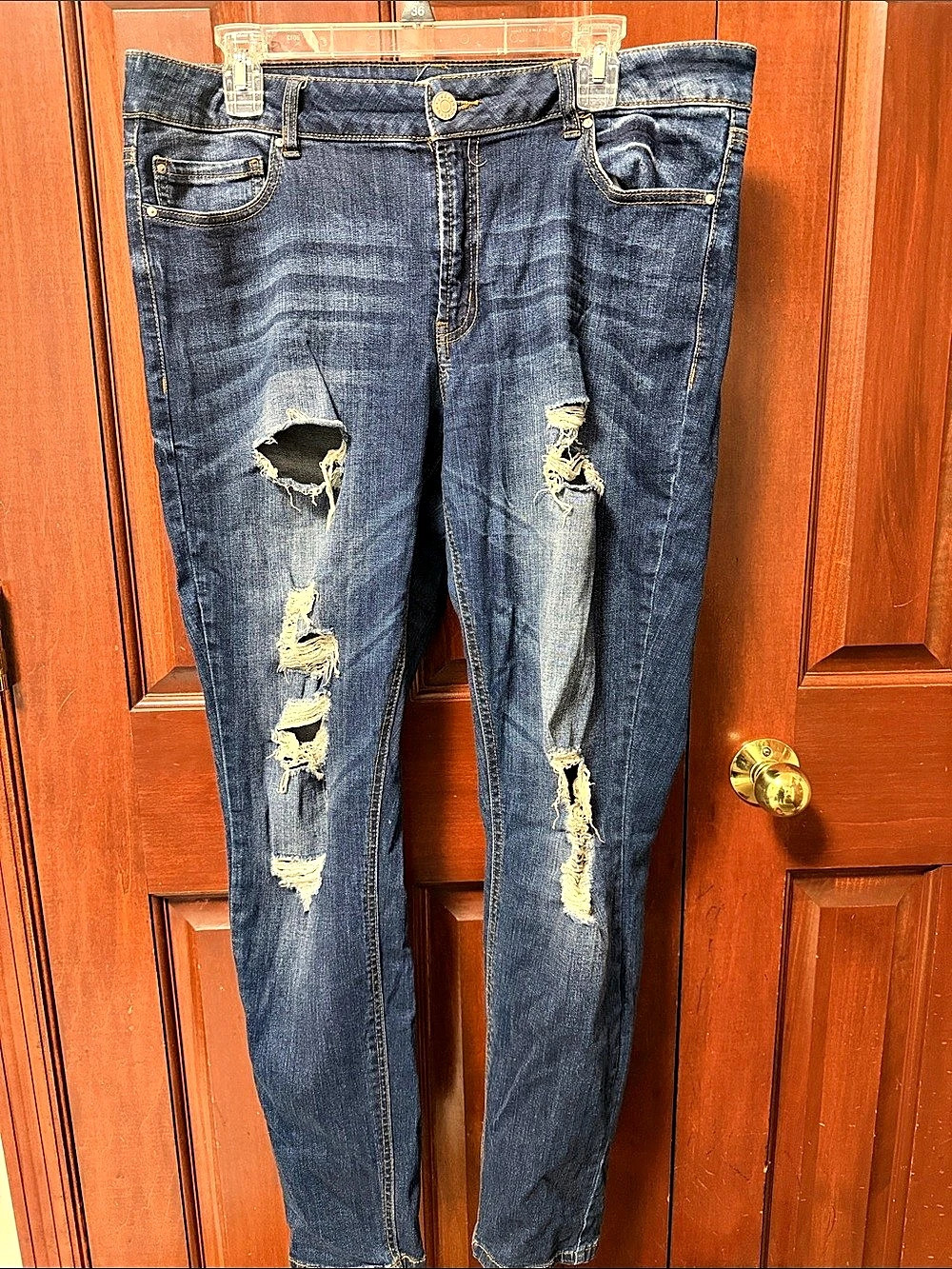 Refuge Distressed Skinny Jeans in Blue